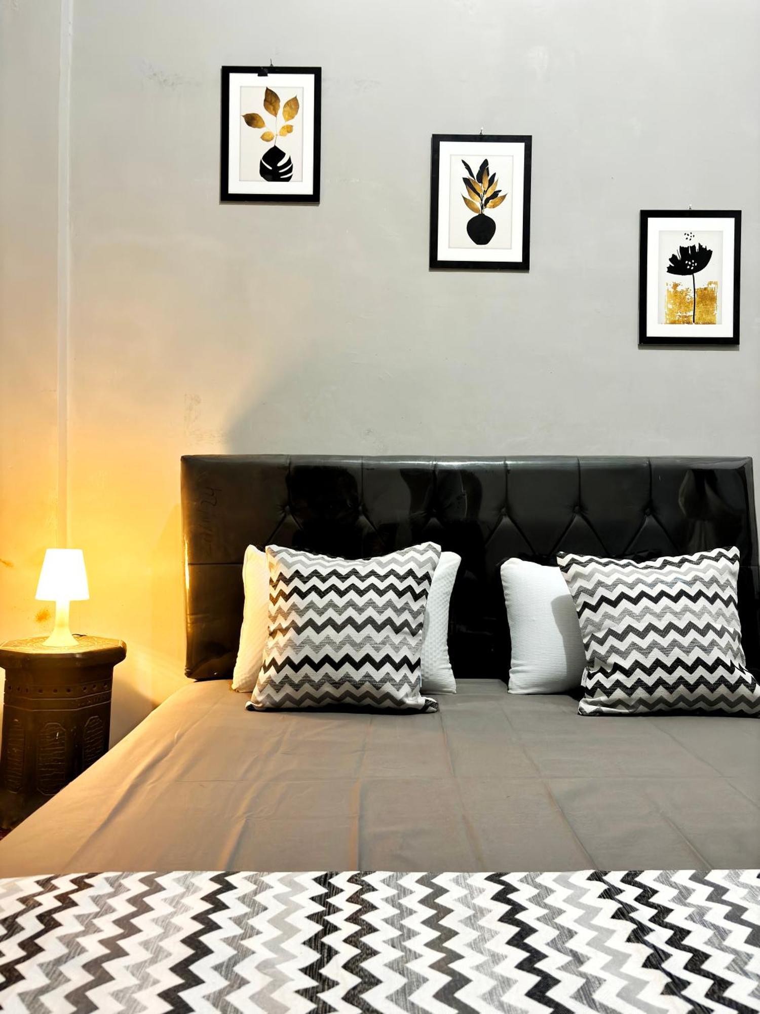Jogja Day Inn ジョグジャカルタ エクステリア 写真