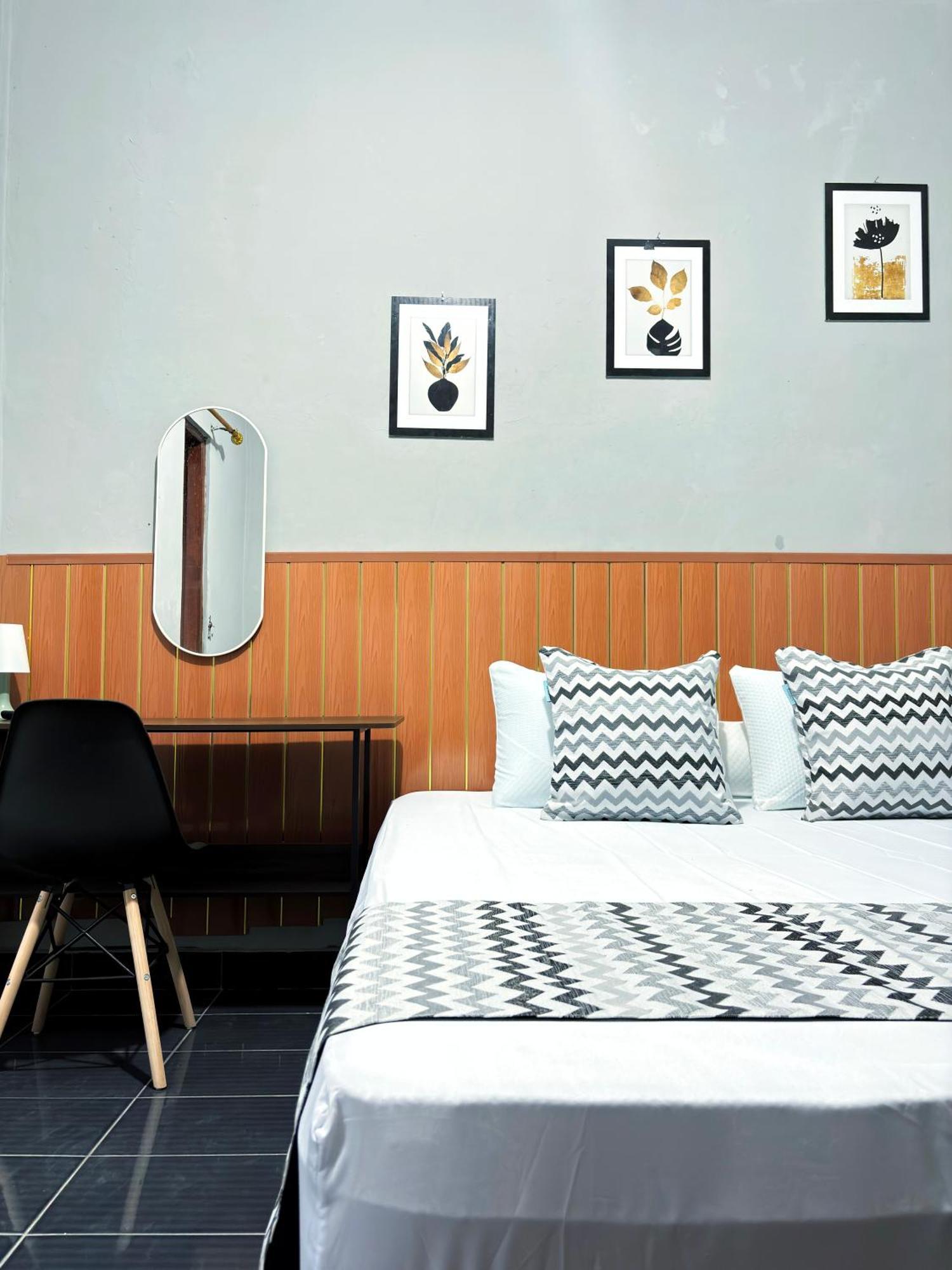 Jogja Day Inn ジョグジャカルタ エクステリア 写真
