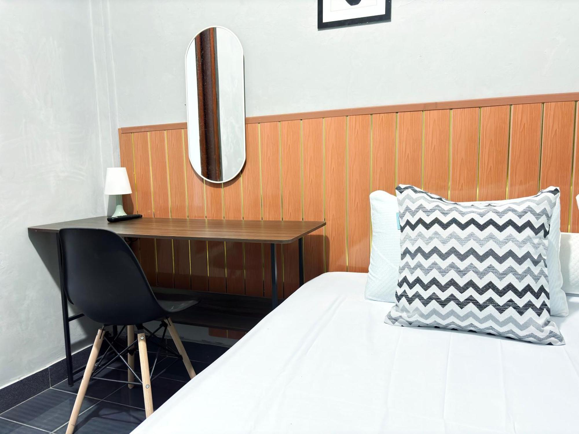 Jogja Day Inn ジョグジャカルタ エクステリア 写真