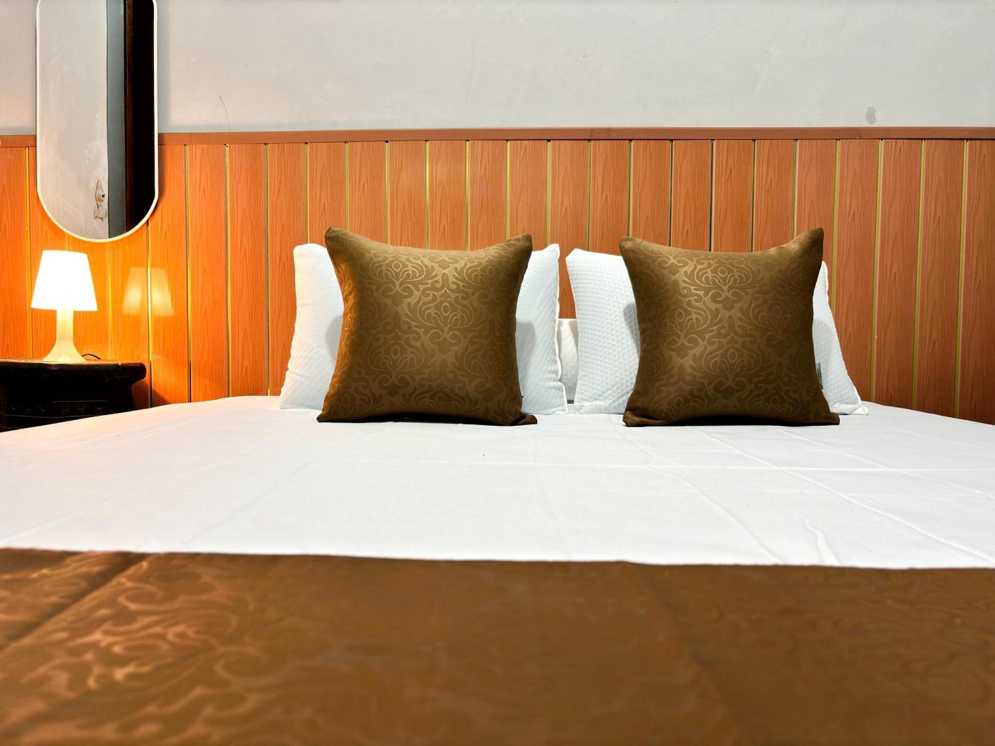 Jogja Day Inn ジョグジャカルタ エクステリア 写真