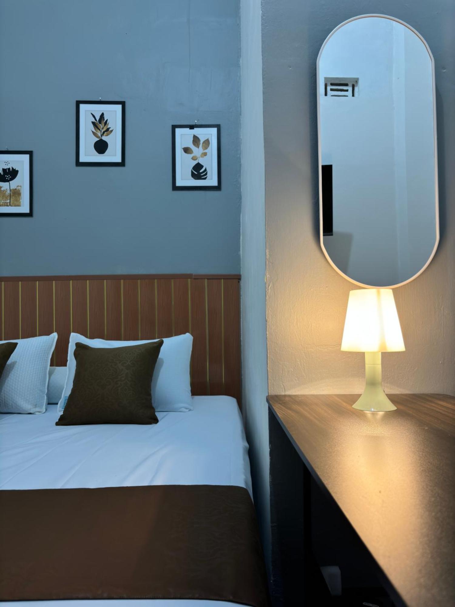 Jogja Day Inn ジョグジャカルタ エクステリア 写真