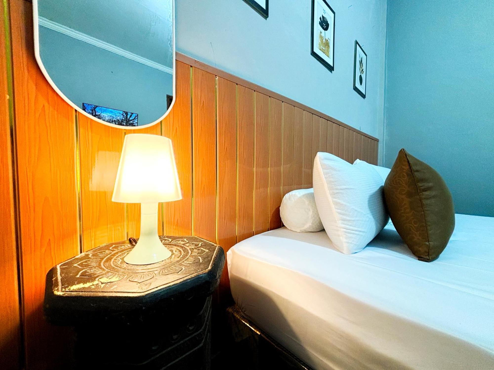 Jogja Day Inn ジョグジャカルタ エクステリア 写真