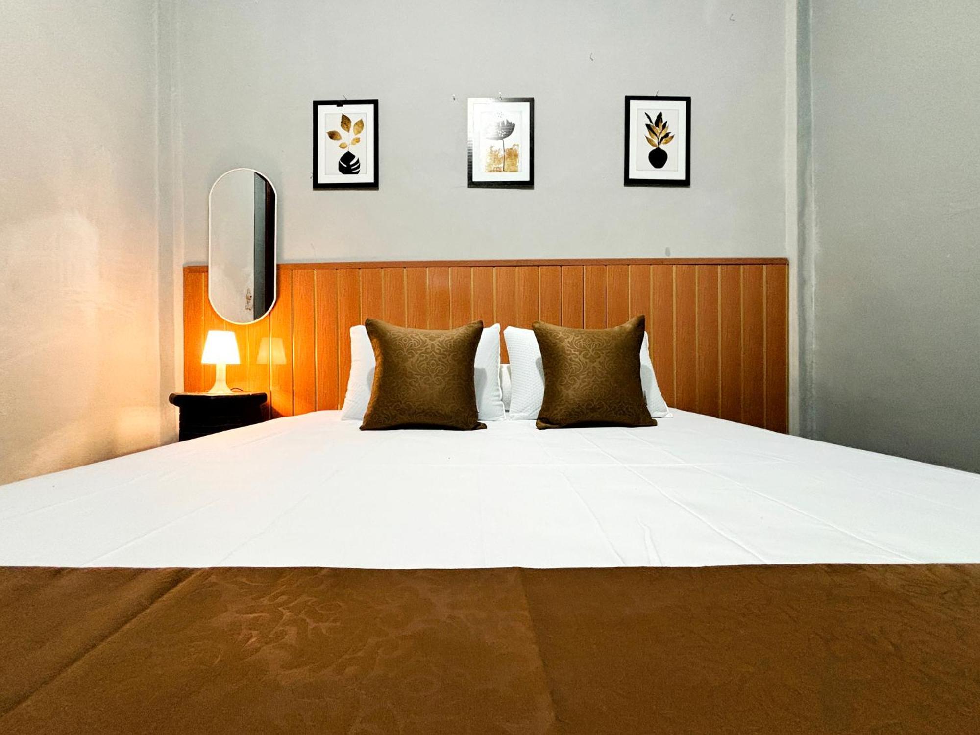 Jogja Day Inn ジョグジャカルタ エクステリア 写真