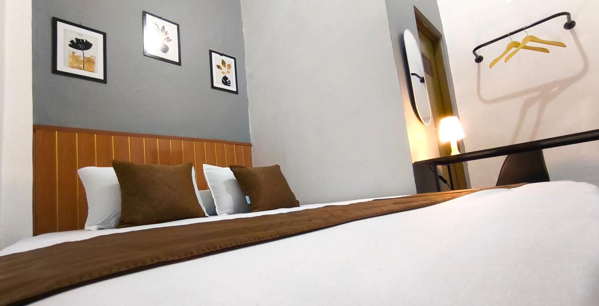 Jogja Day Inn ジョグジャカルタ エクステリア 写真