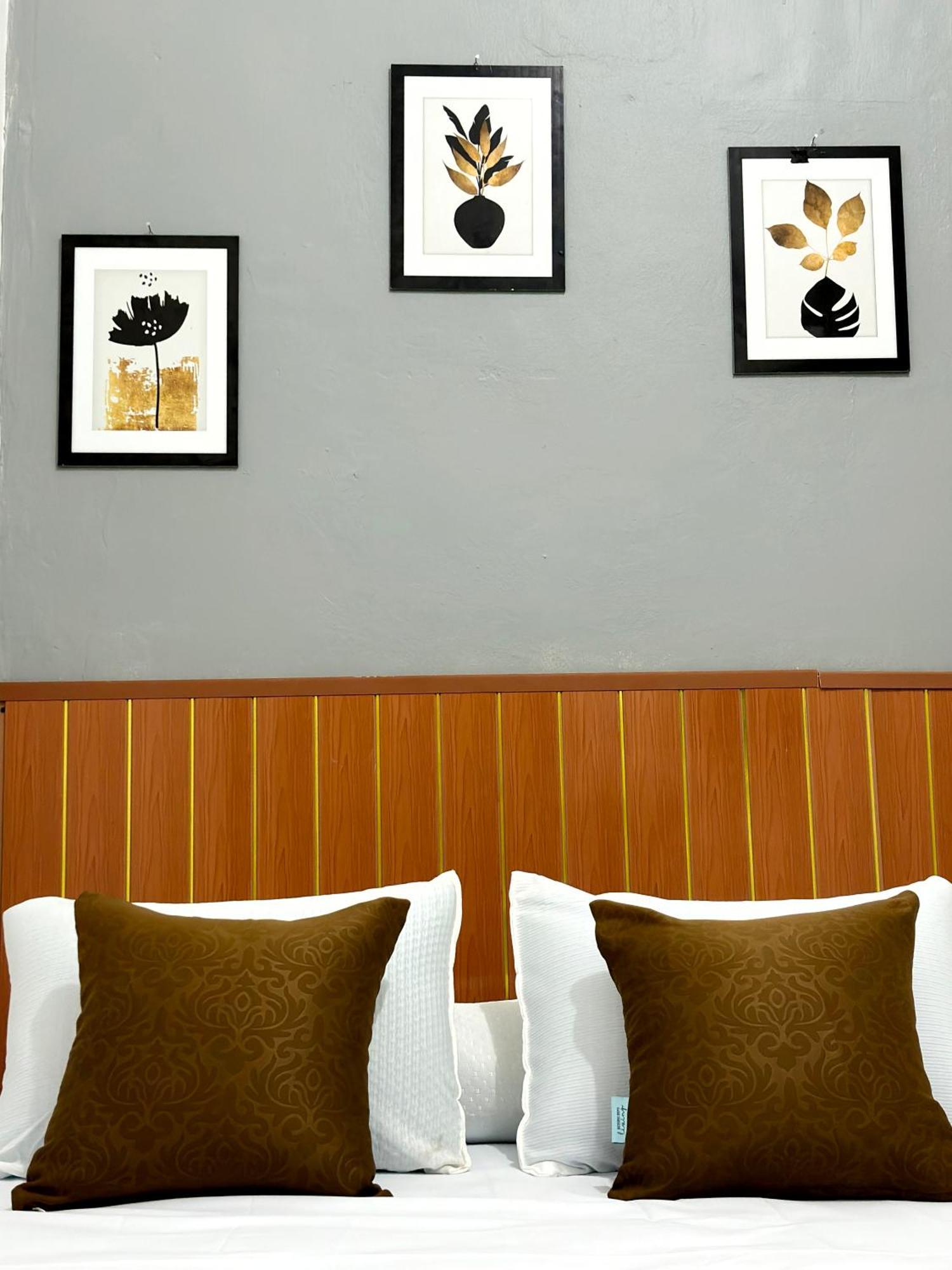 Jogja Day Inn ジョグジャカルタ エクステリア 写真