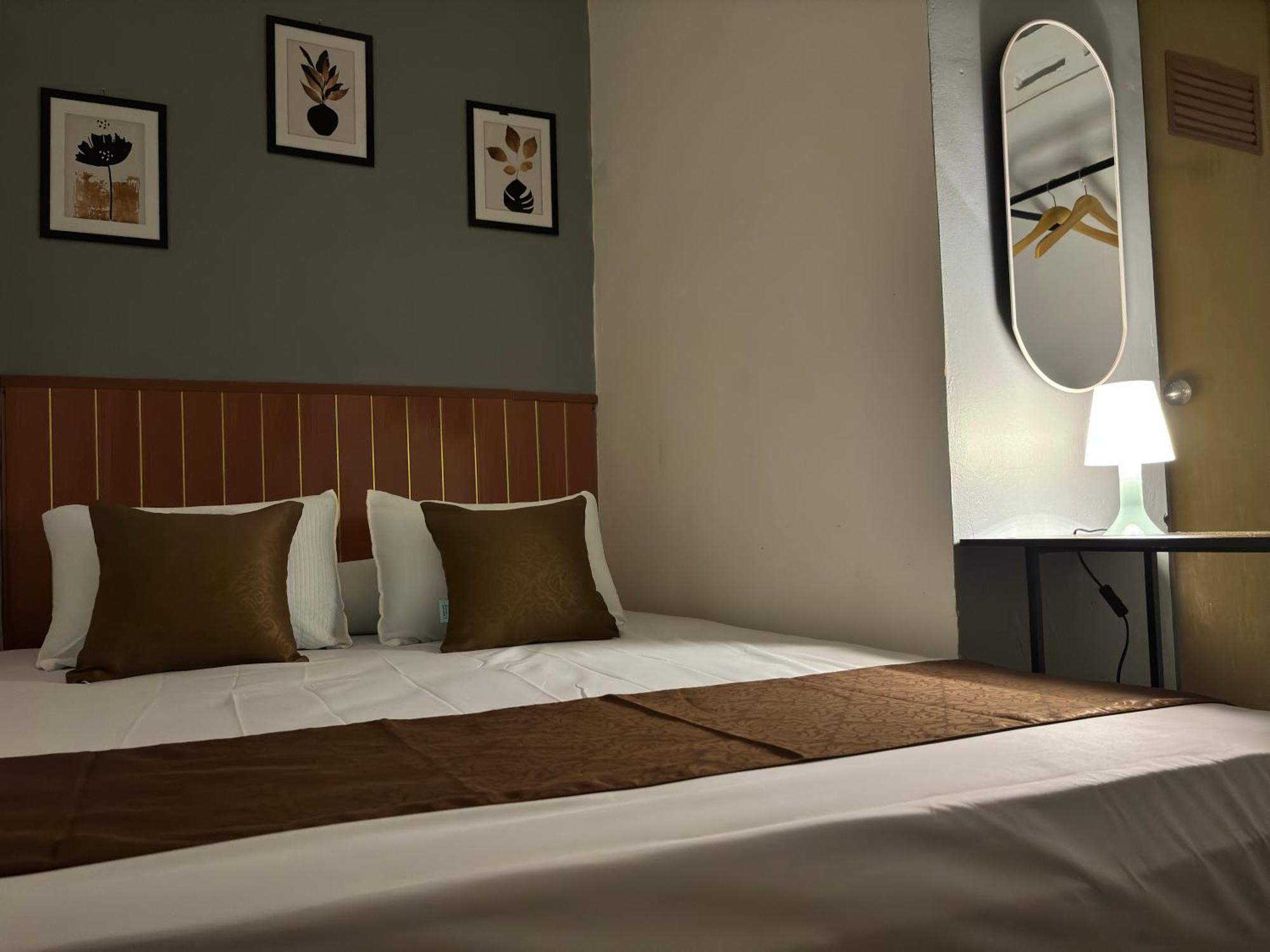 Jogja Day Inn ジョグジャカルタ エクステリア 写真
