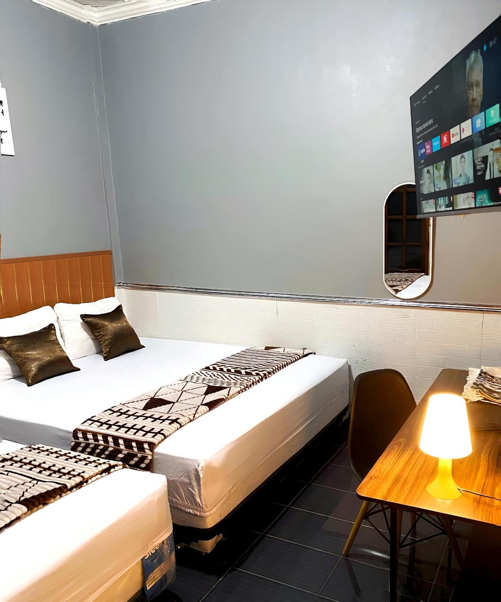 Jogja Day Inn ジョグジャカルタ エクステリア 写真