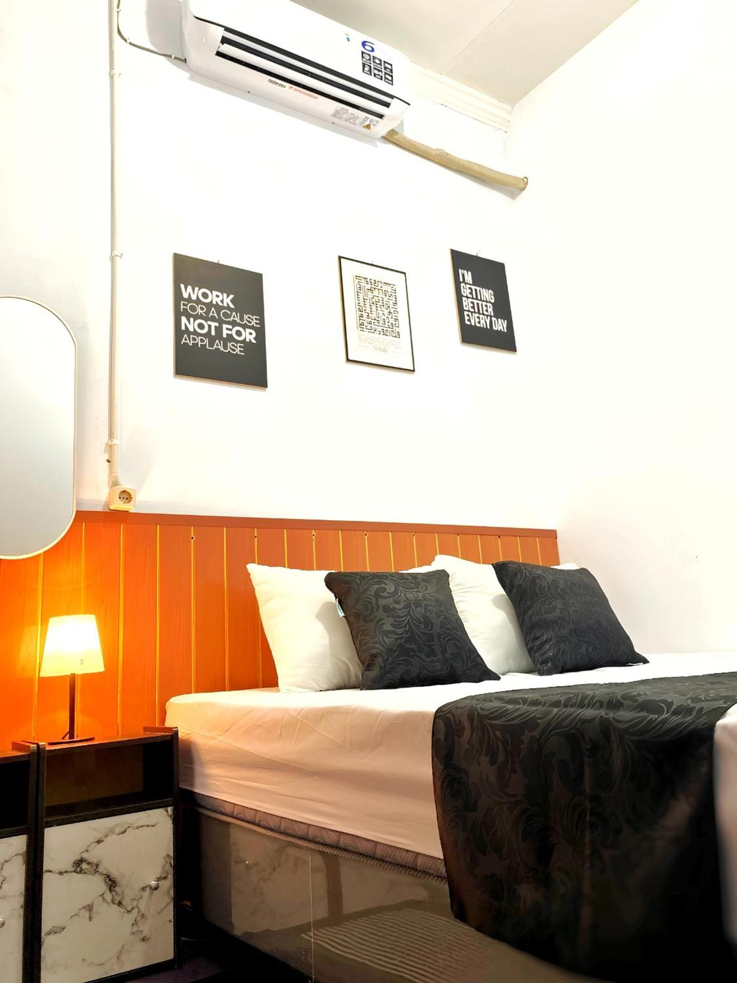 Jogja Day Inn ジョグジャカルタ エクステリア 写真